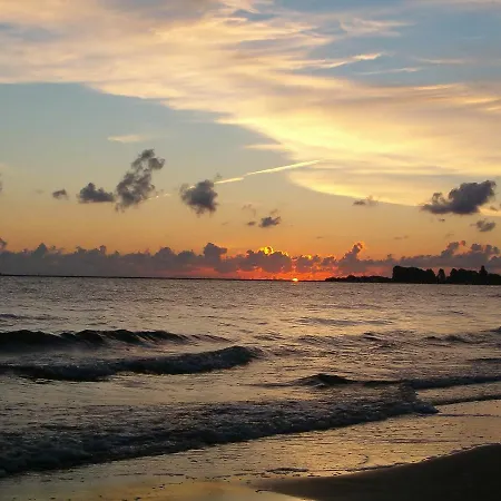 Sunrise Hotell Golem (Tirana)