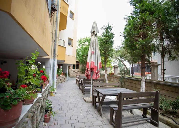 Sunrise מלון גולם