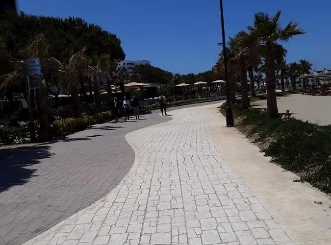 מלון Sunrise גולם